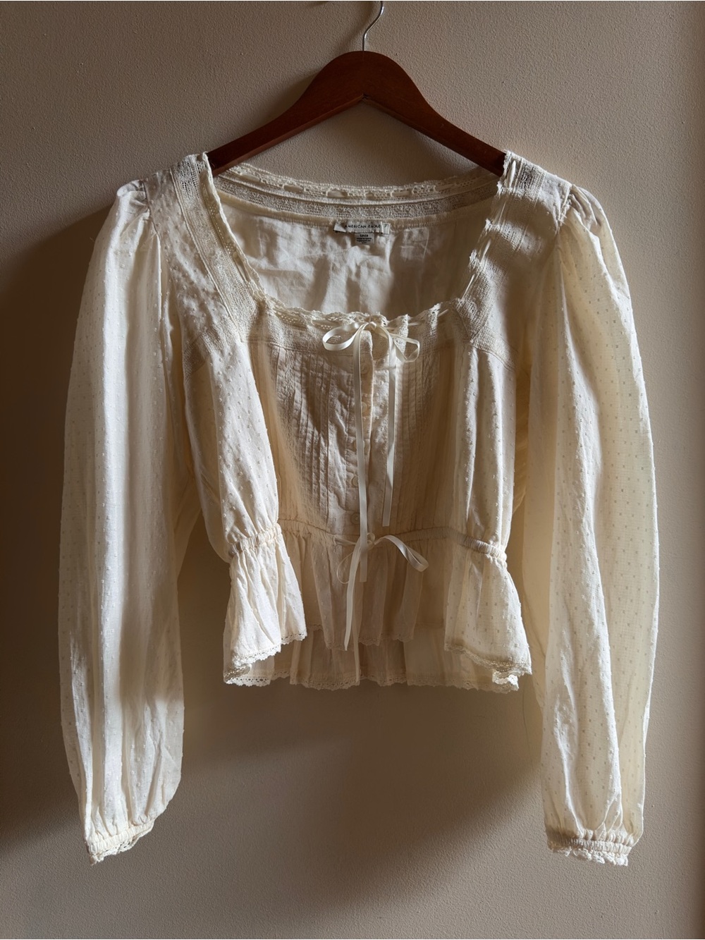 American Eagle Ivory Peasant Blouse